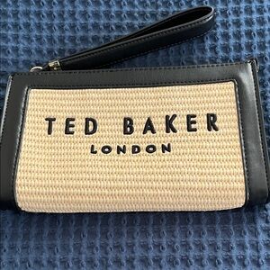 NWOT
Ted Baker Black and Cream Woven Wristlet